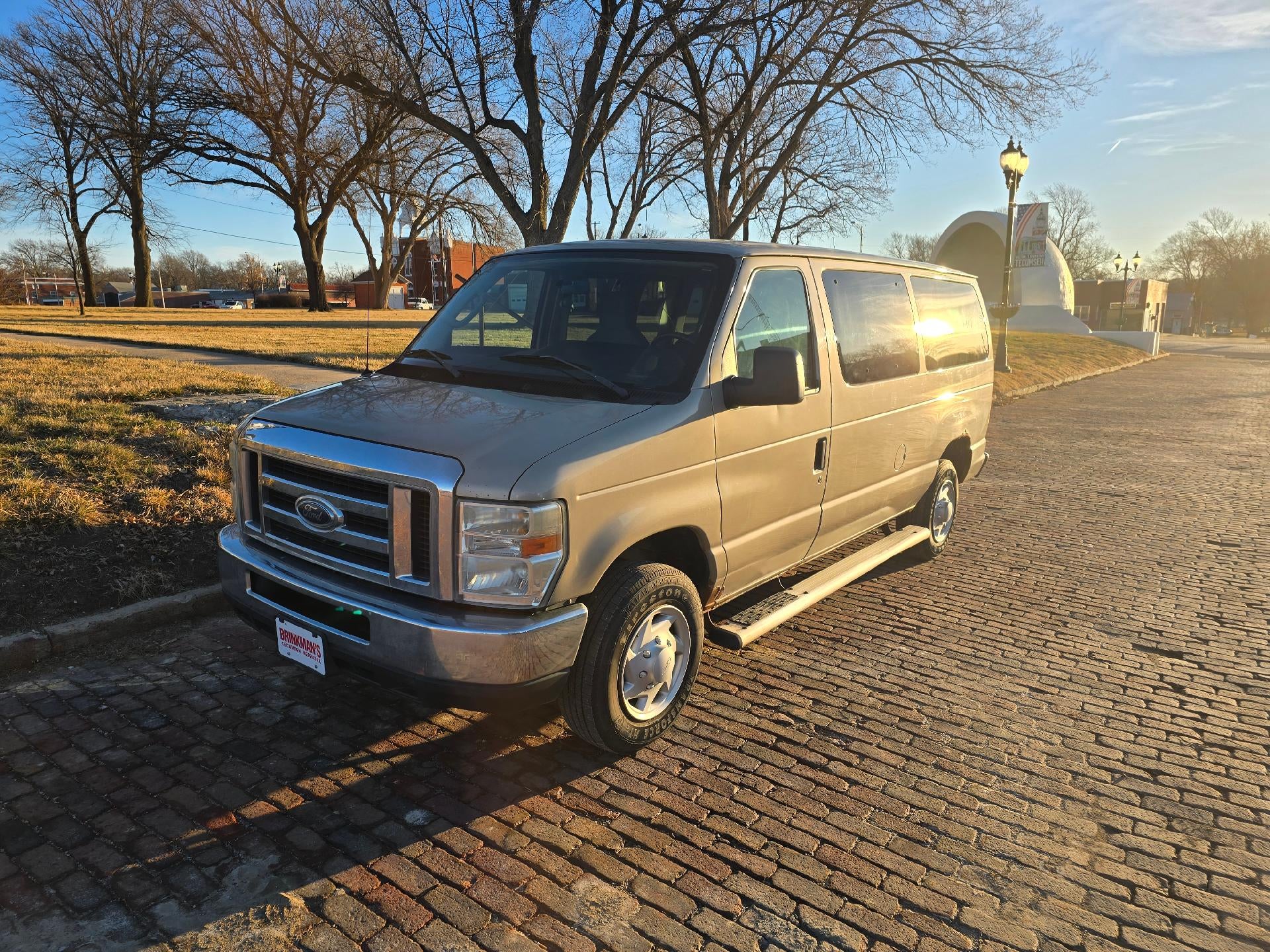 2009 Ford E-Series Econoline Wagon XL