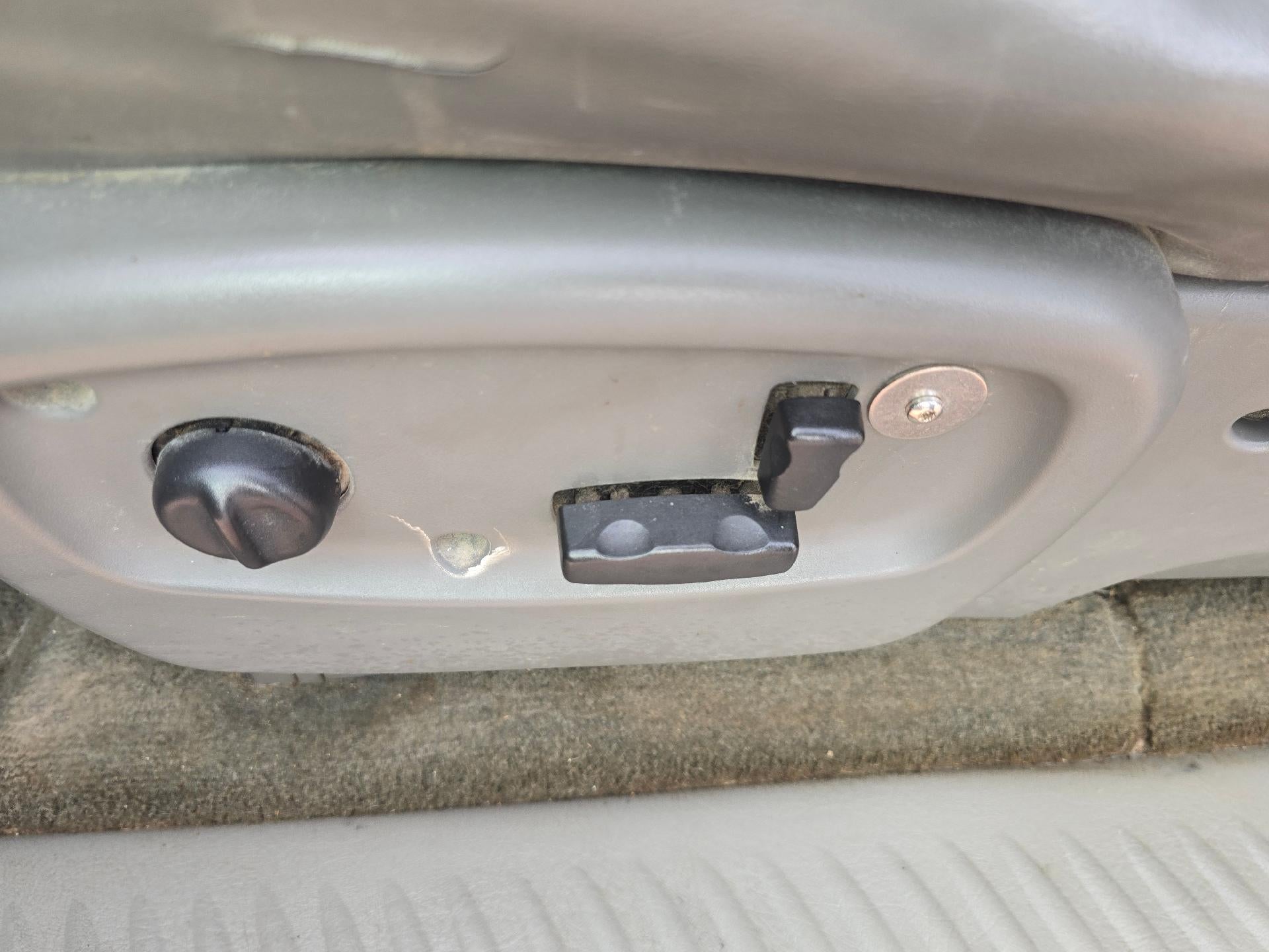 2004 GMC Envoy XL SLT