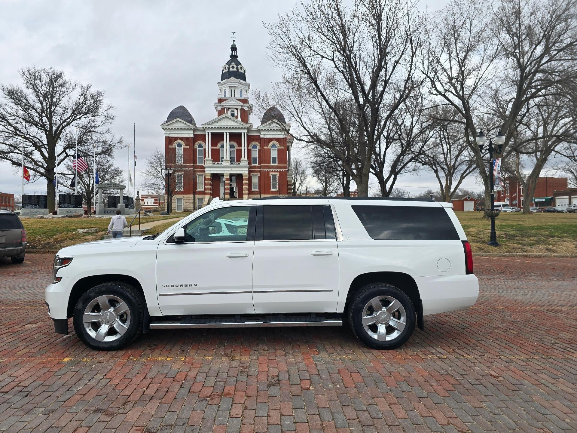 2019 Chevrolet Suburban LT