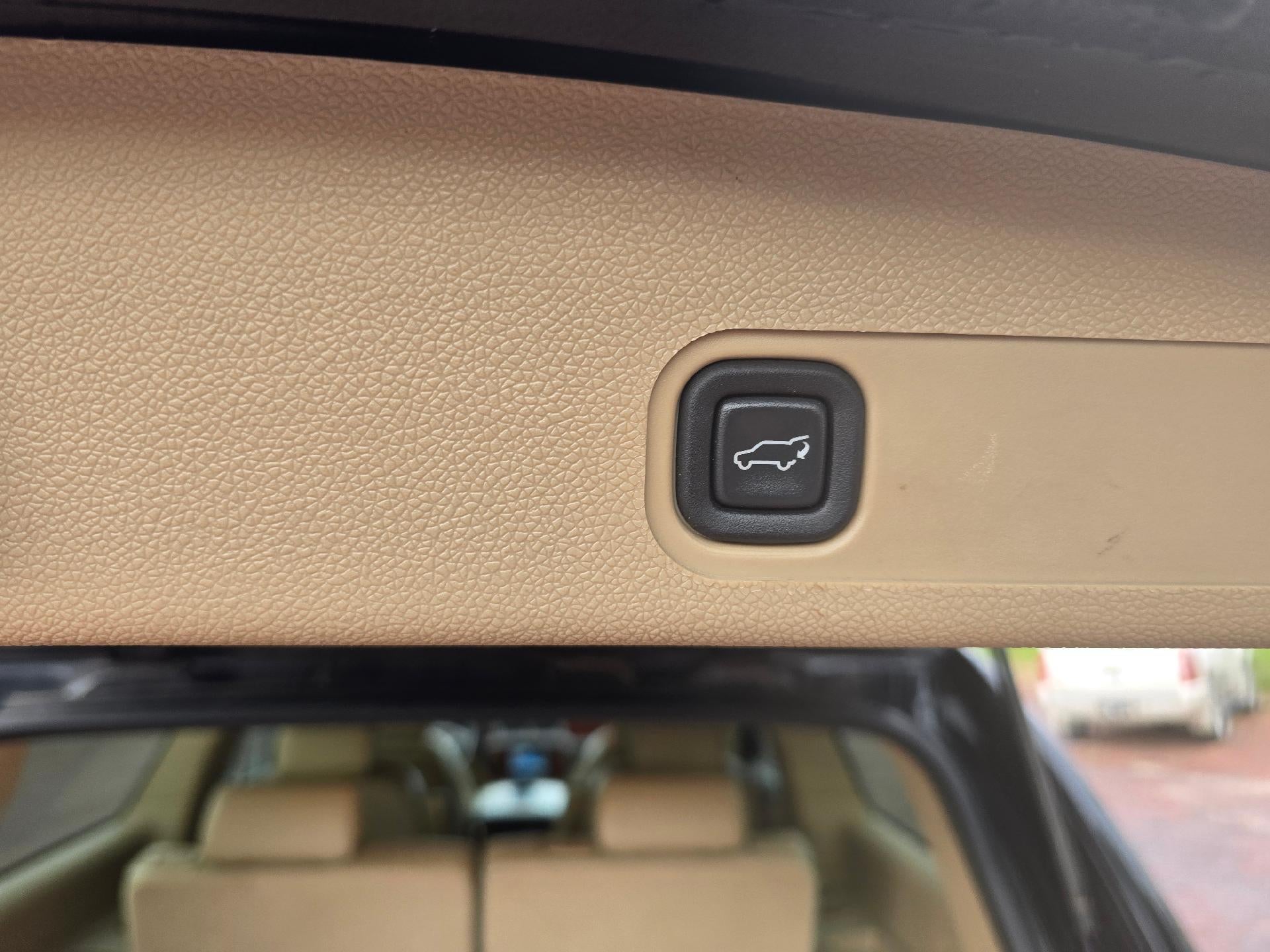 2012 Chevrolet Suburban LTZ