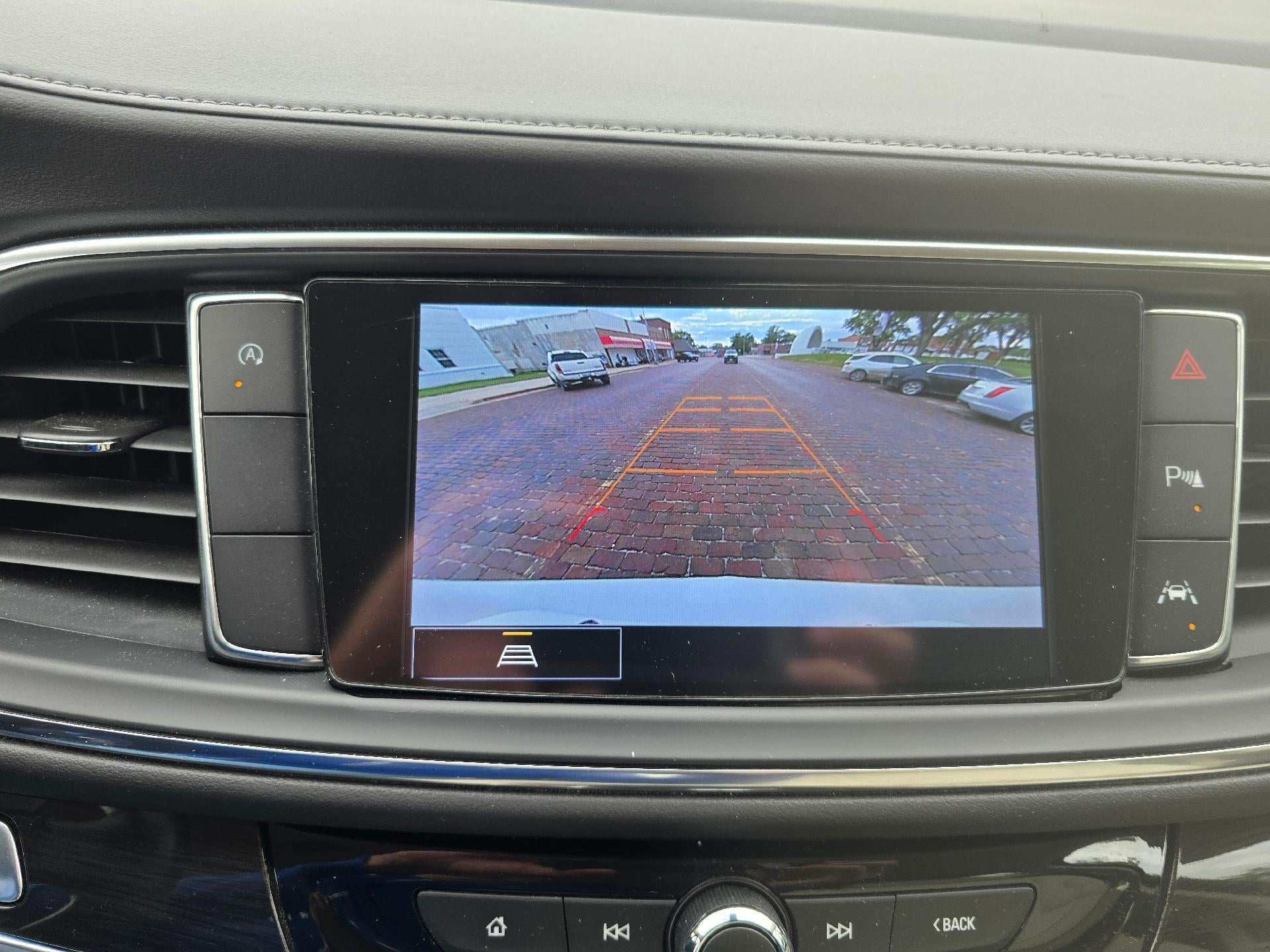 2022 Buick Enclave Essence