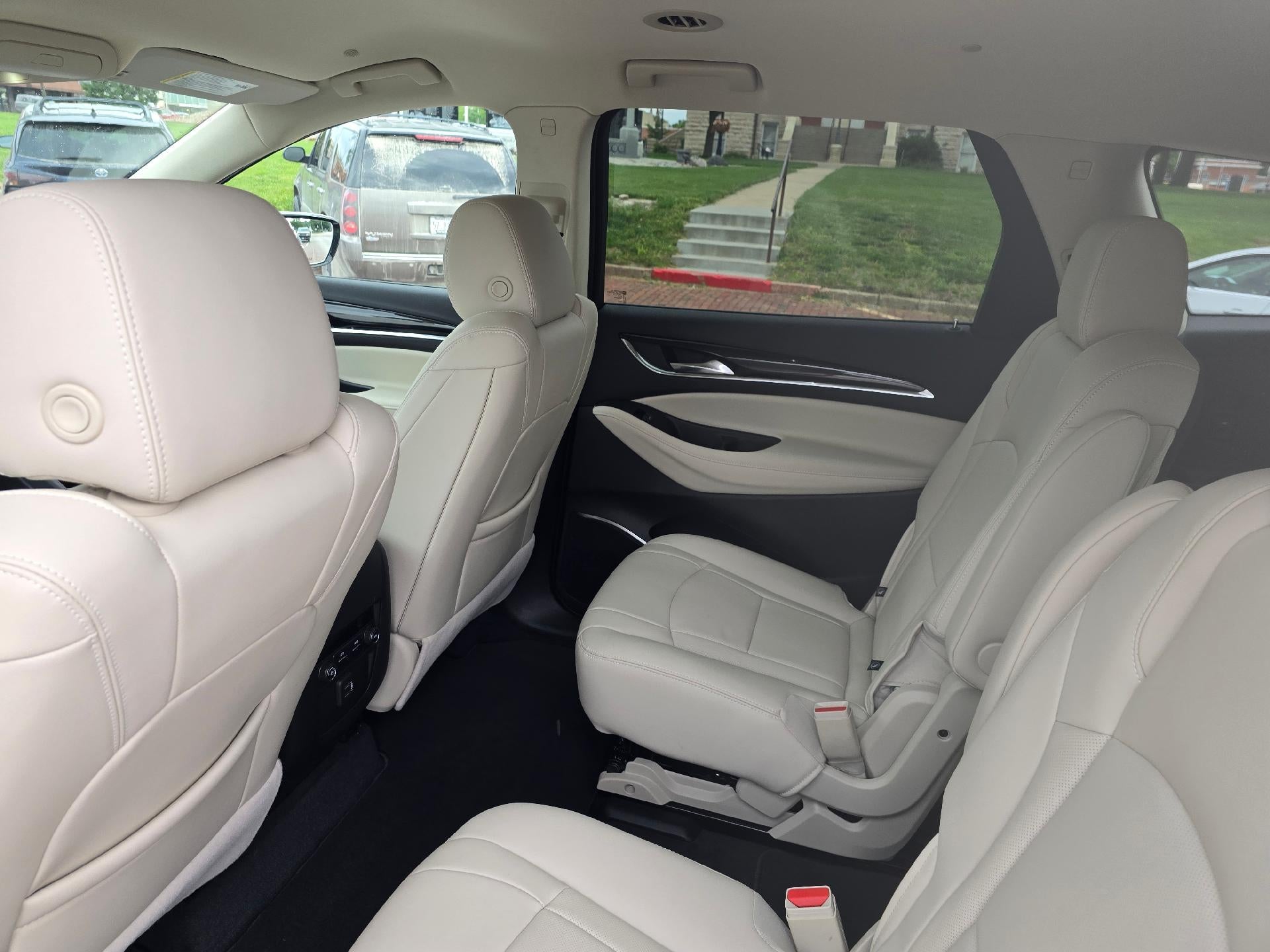 2022 Buick Enclave Essence